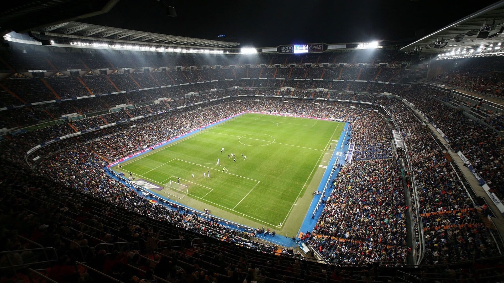一夜定乾坤,世界杯关键积分战,哥斯达黎加险胜加拿大,凯恩完成致命一击
